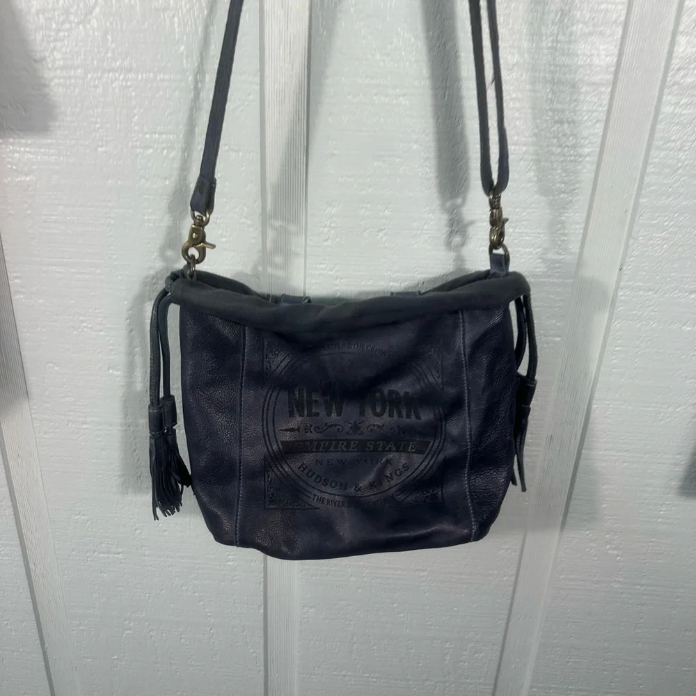 Hudson and Kings Stuyvesant Medium Bucket Bag in Persian Blue EUC - Picture 3 of 16